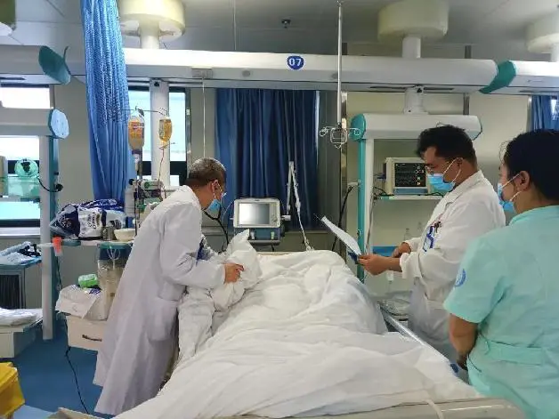 九旬老人多脏器受累命悬一线  景德镇市第三人民医院ICU精准救治助其转危为安