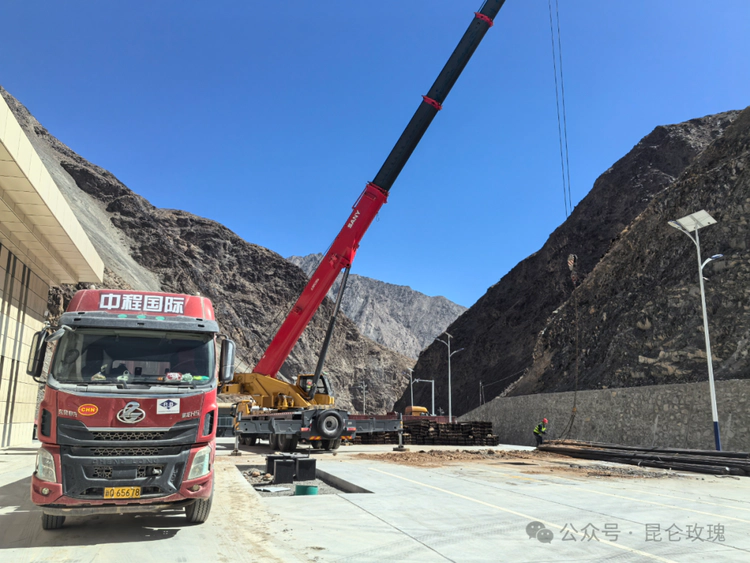 首单告捷!喀什中程国际承运跨境钢材护航别迭里口岸隧道建设