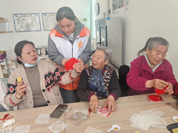 暖相伴・心守护-29 团留守困难群众节后心理支持小组圆满落幕