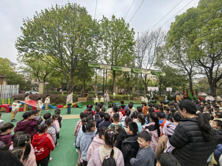 防控近视 “睛”彩童年