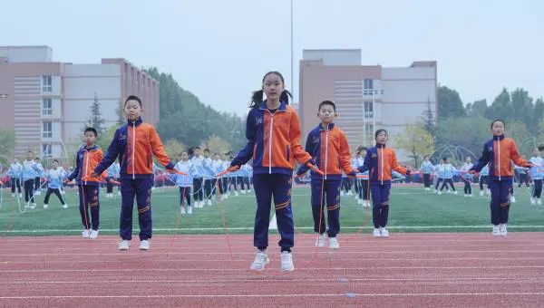 山东淄博:一根跳绳“跳”出健康县城