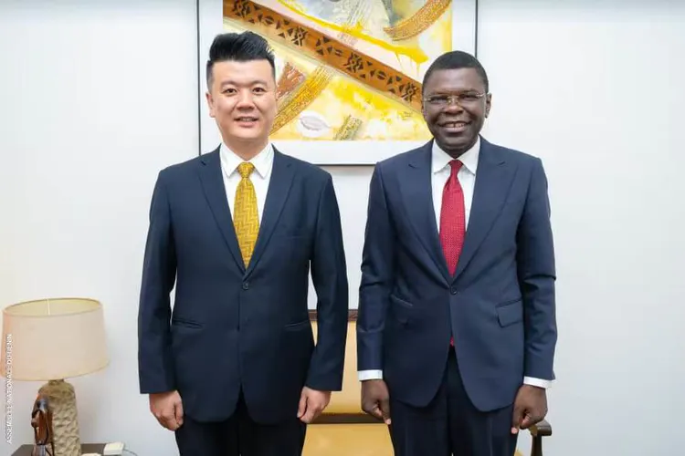 邓猛常务副会长率团访问贝宁: 中非经贸合作再谱新篇