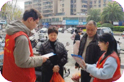 筑牢食安防线 守护居民健康|太白园街道:小路园社区开展防范野生毒蘑菇宣传活动