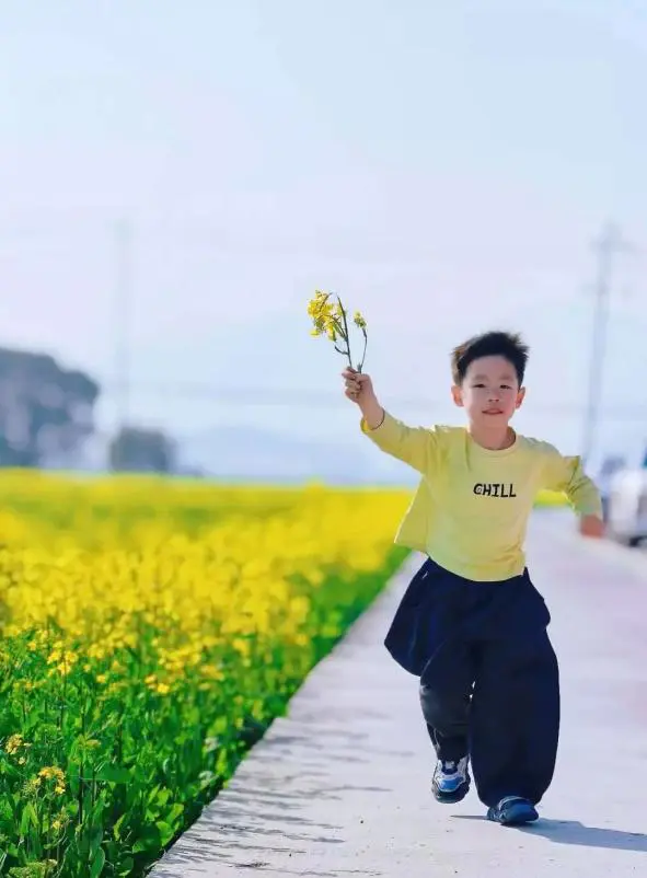 在大自然中尽情”森“呼吸!——绿城育华澎致幼儿园“大自然我来啦”周末亲子特别活动