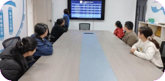 昌河街道:景东安厦社区“就业之家”家门口的招聘会   暖心服务助就业