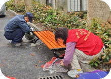 昌河街道昌盛社区：暖心修补“便民凳”守护居民“休憩角”