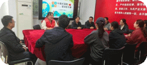 太白园街道西瓜洲社区开展“垃圾不落地 家园更美丽”垃圾分类主题宣传活动