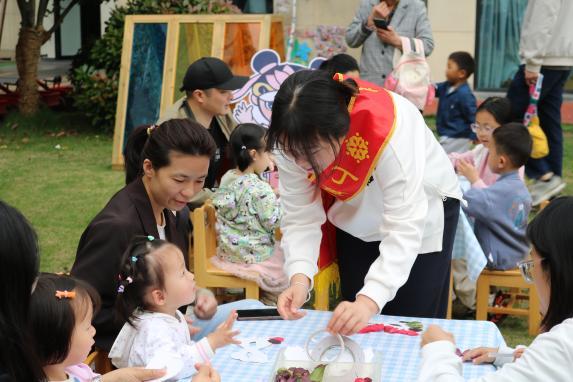 杭州市丁蕙第二幼儿园社区早教暨志愿者服务活动