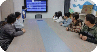 昌河街道景东安厦社区“就业之家”开展微型招聘会 贴心服务暖民心