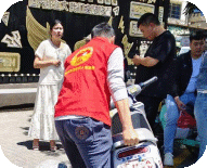 周路口街道抚州弄：“五一”假期不打烊 退役军人志愿  红守护城市文明