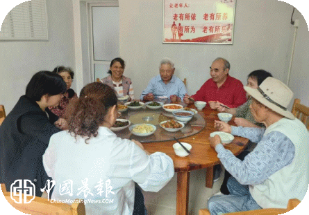 ​【为民办实事】湘湖镇七四零社区开展“爱心食堂暖夕阳 一餐一饭总关情”主题活动