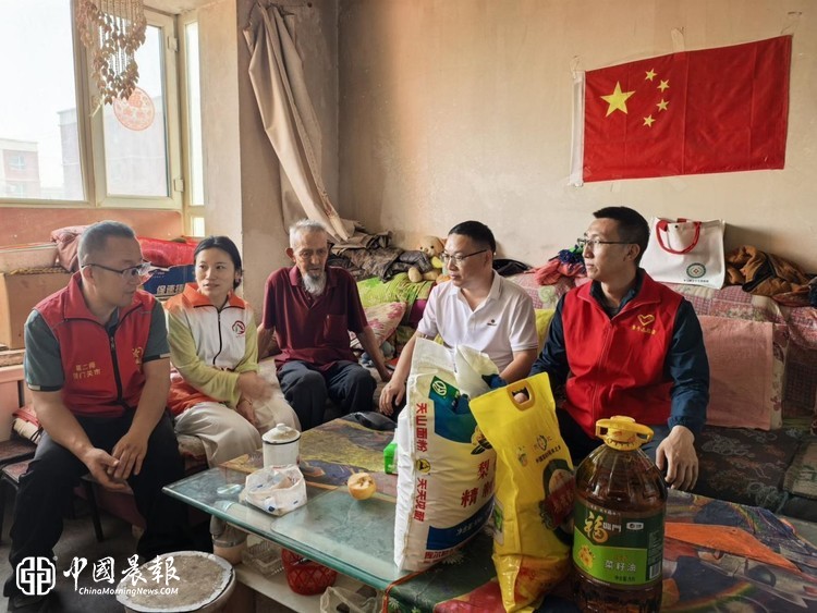 情暖桑榆守初心 精准帮扶护晚年  ——三十三团开展特殊困难独居老人走访慰问活动