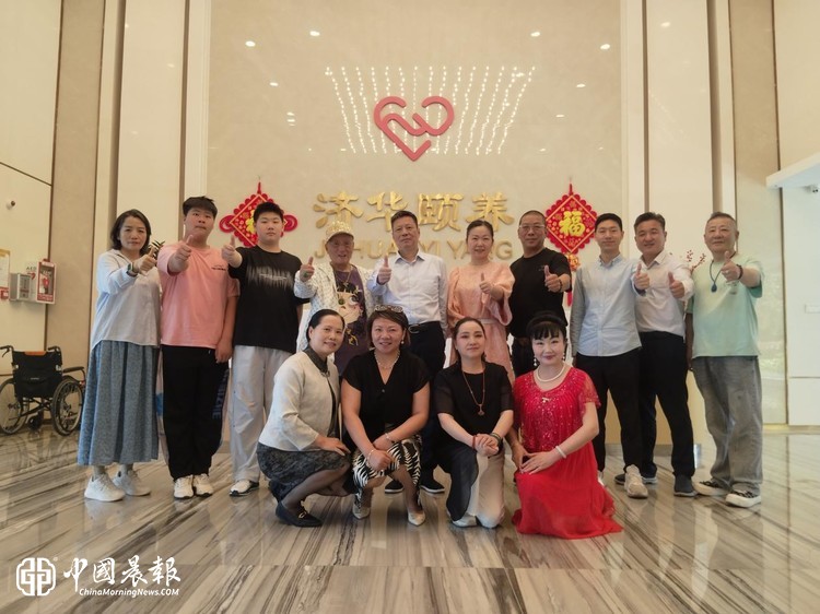 银龄童心未泯 岁岁温暖相伴