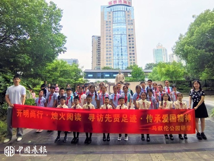 “寻访先贤足迹・传承爱国精神”主题研学活动——杭州市景和幼儿园大班幼儿追寻红色足迹，巧手缝制香囊