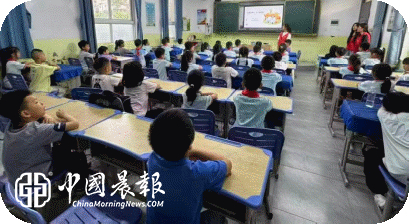 周路口街道云锦巷社区开展“非遗话端午,匠心续经典”传统文化浸润校园童心活动 周路口街道云锦巷社区开展“非遗话端午,匠心续经典”传统文化浸润校园童心活动