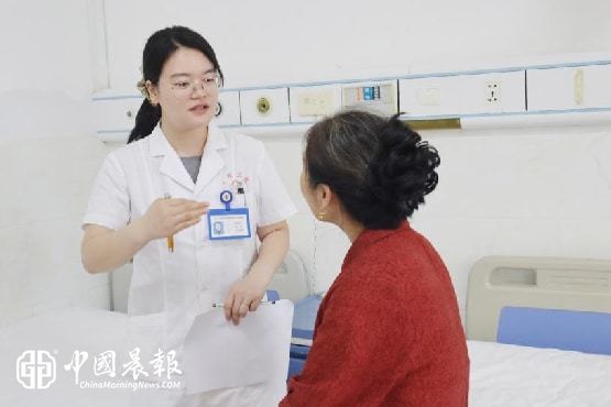 小小眼病牵出颅内险情！景德镇市第三人民医院眼科医生连续5通电话提醒患者排查隐患，最终揪出颅内动脉瘤