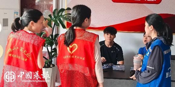 白园街道曙光村社区开展“紧绷防汛安全弦 筑牢民生防护网”防汛保障工作
