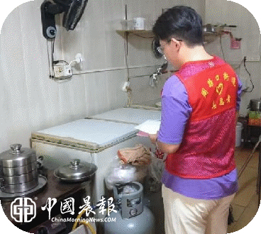 周路口街道云锦巷社区开展安全生产宣传活动 筑牢安全防护屏障 周路口街道云锦巷社区开展安全生产宣传活动 筑牢安全防护屏障