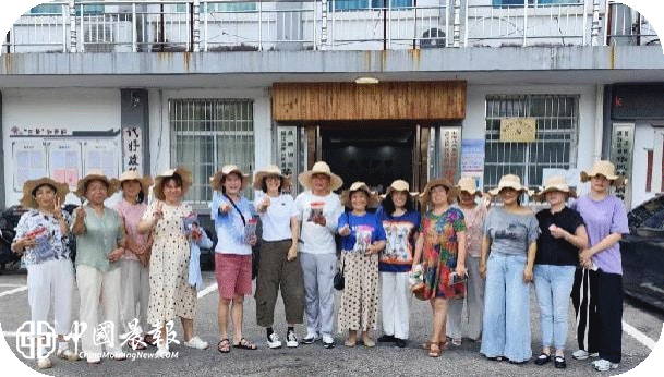 巧手悦生活 暖心聚民心 | 西郊街道华风社区开展国企退休人员DIY手工主题活动