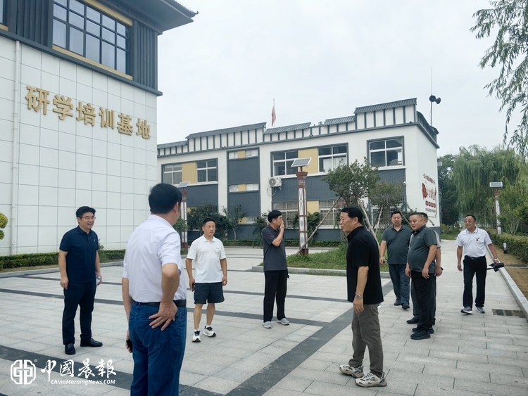 翰墨润乡土书香助振兴 ——书法名家走进凤台闫湖村开展笔会交流活动 翰墨润乡土书香助振兴 ——书法名家走进凤台闫湖村开展笔会交流活动