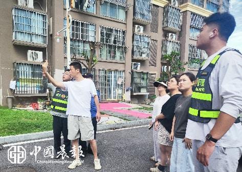 昌河街道景东安厦社区深耕隐患排查 筑牢小区高空安全防线 昌河街道景东安厦社区深耕隐患排查 筑牢小区高空安全防线