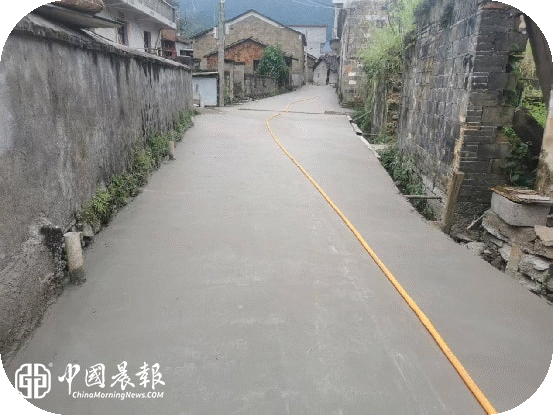 【为民办实事】拆墙让地铺新路！湘湖镇北安村溪田组聚力硬化民心便民路