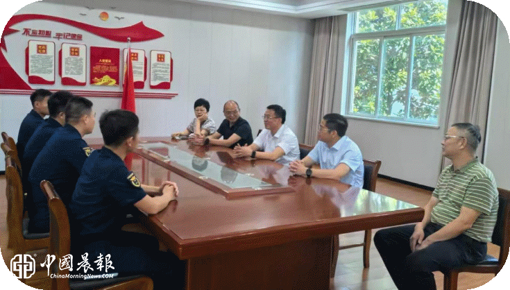 景德镇高新区党政主要领导走访慰问高新消防救援大队