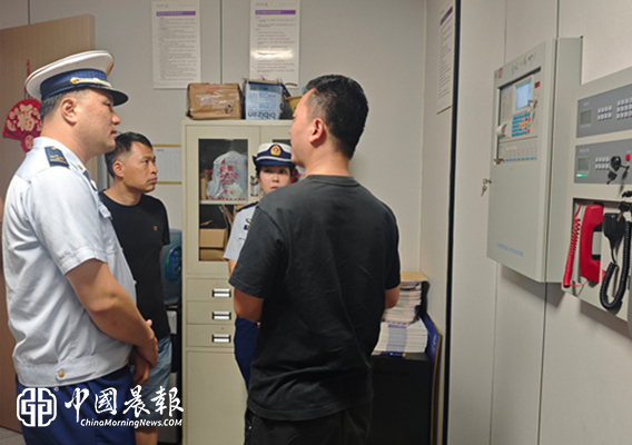 江西鹰潭高新区：开展公众聚集场所消防安全夜查行动