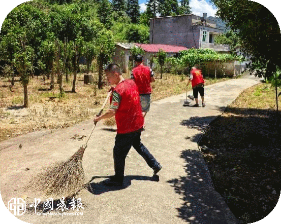 【周五环境整治日】湘湖镇干群齐心焕新颜,退役军人显担当 【周五环境整治日】湘湖镇干群齐心焕新颜,退役军人显担当