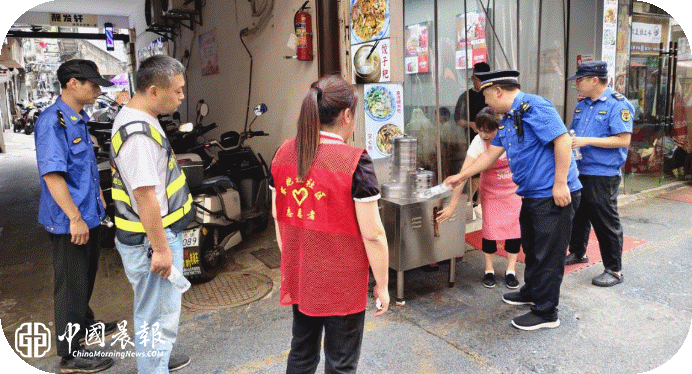 周路口街道四方协同“绣”出网红巷 | 景德镇抚州弄美食街区精细化治理见实效