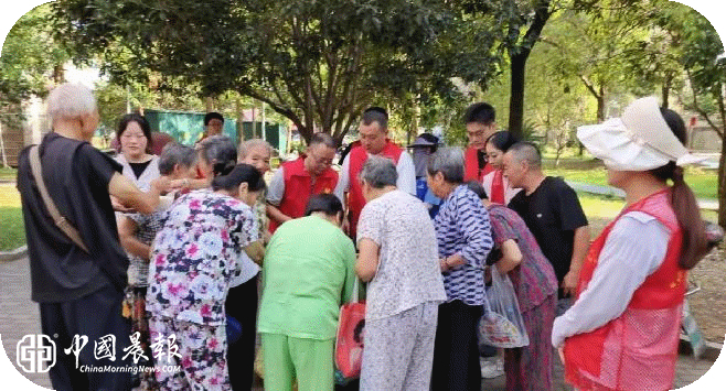 炎炎夏日送清凉 亮灯行动暖民心 | 昌河街道景东安厦社区开展夏日送清凉暨“亮灯”行动 炎炎夏日送清凉 亮灯行动暖民心 | 昌河街道景东安厦社区开展夏日送清凉暨“亮灯”行动