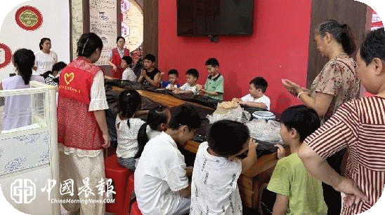 爱景德镇 守护瓷韵 | 太白园街道曙光村社区开展“捏泥寻古韵 窑火传匠心”主题活动 爱景德镇 守护瓷韵 | 太白园街道曙光村社区开展“捏泥寻古韵 窑火传匠心”主题活动