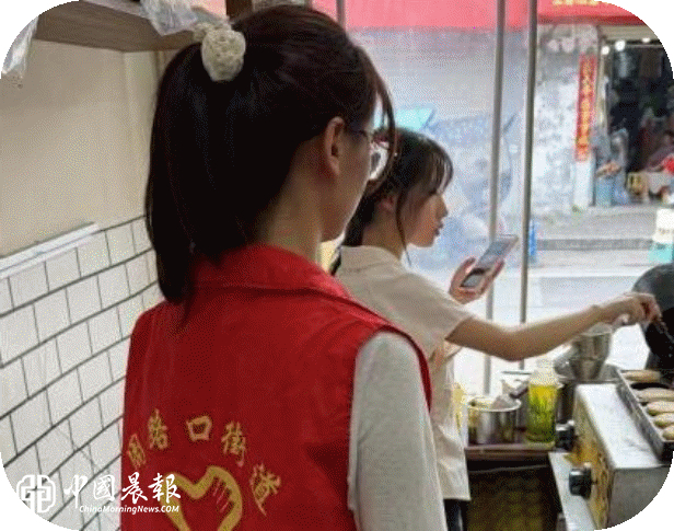 周路口街道金家弄社区：走访企业听诉求 暖心服务优营商环境