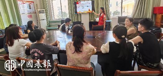 垃圾分类从我做起  绿色生活从心开始  |  昌河街道梦园社区开展垃圾分类知识讲座
