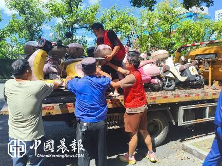 多方联动“还路于民”  让电动车文明“归位”|昌河街道城管中队开展电动车乱停乱放联合整治行动