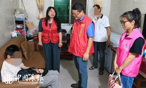 西郊街道东风坦社区：党建引领聚合力  点亮微心愿  温情暖童心