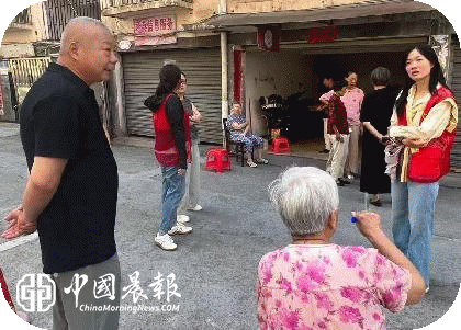 绷紧安全弦 平安过双节|周路口街道云锦巷社区开展双节安全生产宣传工作 绷紧安全弦 平安过双节|周路口街道云锦巷社区开展双节安全生产宣传工作