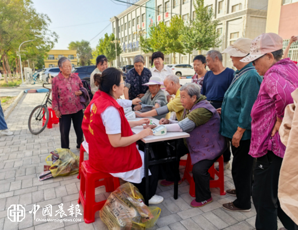 银龄行动・情暖中秋  --21团民政服务站开展中秋敬老主题活动