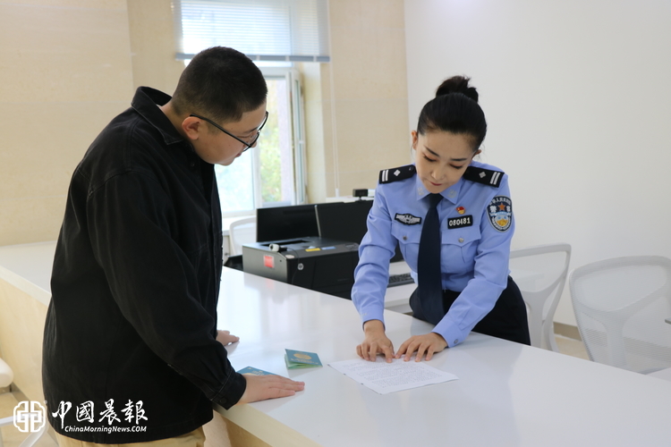 阿勒泰市公安局出入境：急事急办解忧“小留学生”居留 普法同行守护异域童心