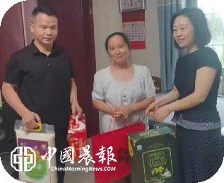 喜迎双节送温情 走访慰问暖民心 | 西郊街道开展双节慰问活动 喜迎双节送温情 走访慰问暖民心 | 西郊街道开展双节慰问活动