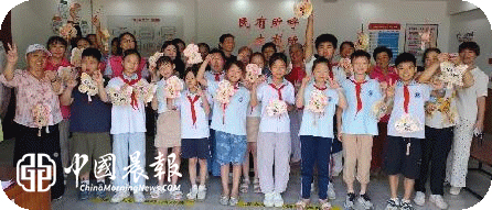 “月满中秋润家风 童心向善传温情”|西郊街道华风社区开展家校社中秋主题活动 “月满中秋润家风 童心向善传温情”|西郊街道华风社区开展家校社中秋主题活动