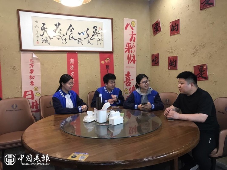 ​坚持综合实践学习 开启成长意义星空  ——杭州市上城区初中学生综合实践活动指导案例研讨活动侧记