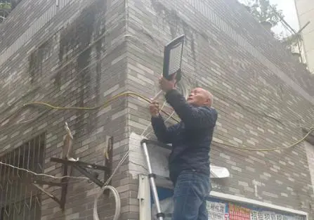 新村街道百眼井社区:纪检监督护航民生点亮街巷温暖民心