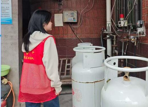 昌河街道梦园社区：节日我在岗   拧紧“安全阀”