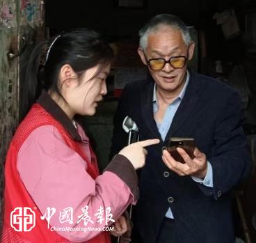 周路口街道赛跑坦社区：关爱残疾人  温情满社区
