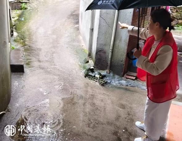 疏通堵塞下水道 畅通民心解民忧 | 西郊街道东风坦社区用心办好民生实事 疏通堵塞下水道 畅通民心解民忧 | 西郊街道东风坦社区用心办好民生实事