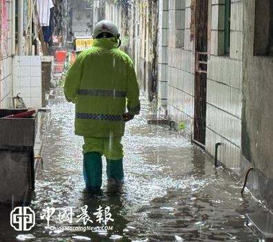 太白园街道西瓜洲社区筑牢汛期安全防线    全力守护居民平安
