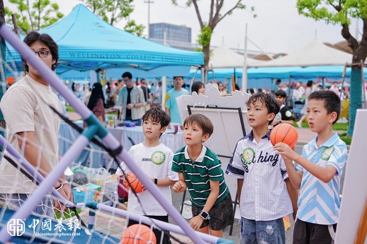 杭州国际社群年度活动:惠灵顿(中国)教育集团杭州校区第三届夏季嘉年华圆满落幕 杭州国际社群年度活动:惠灵顿(中国)教育集团杭州校区第三届夏季嘉年华圆满落幕