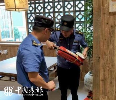 珠山街道城管中队：保障安全生产    优化营商环境