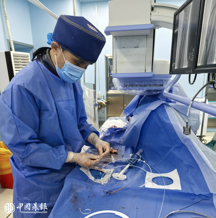 【国家临床重点专科建设】景德镇市第三人民医院肾内科：药物涂层刻痕球囊扩张术守护血透患者“生命线”